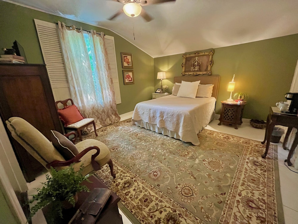 Hemingway Room