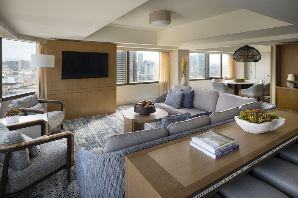 Suite, 1 Bedroom - Photo 5
