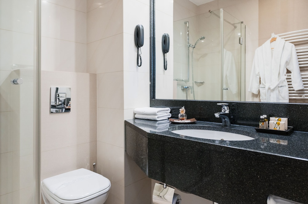 Classic Double or Twin Room - Photo 6