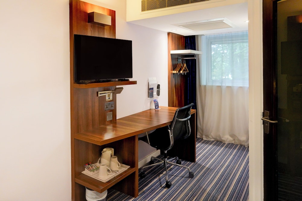 Standard Twin Room - Photo 5