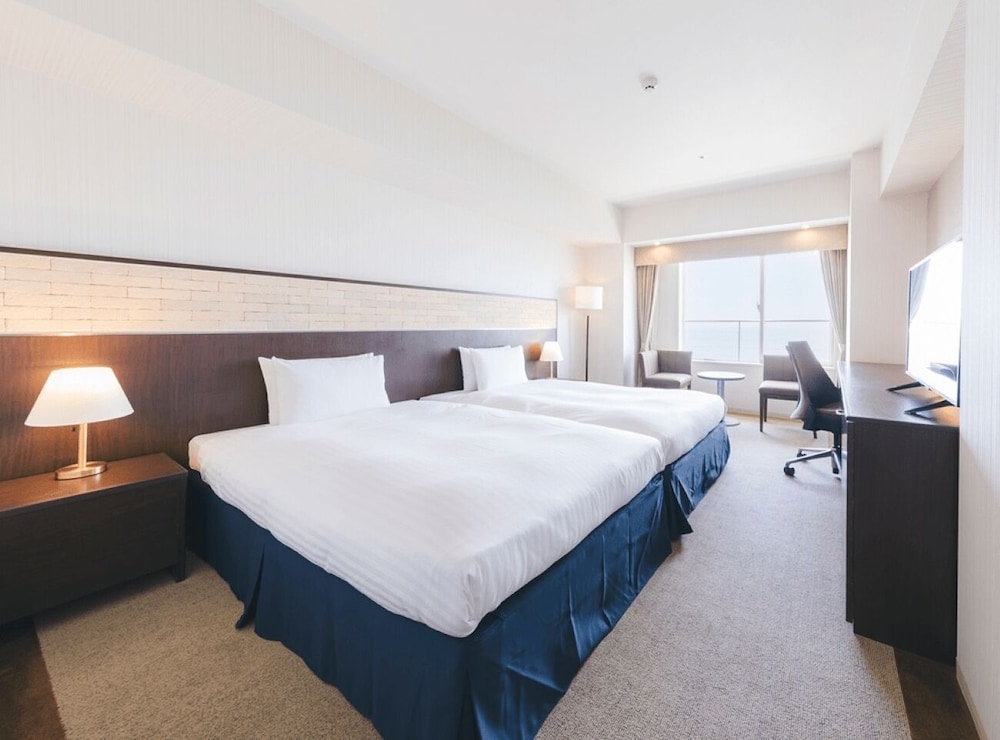 Hollywood Twin Room, Non Smoking, Ocean View (Main Building) photo 1