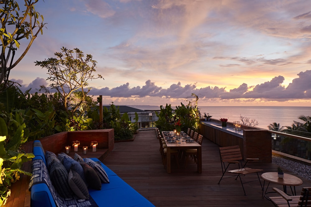 Rooftop Suite - Photo 3