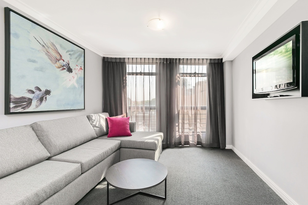 Open Plan Family Suite - Photo 7