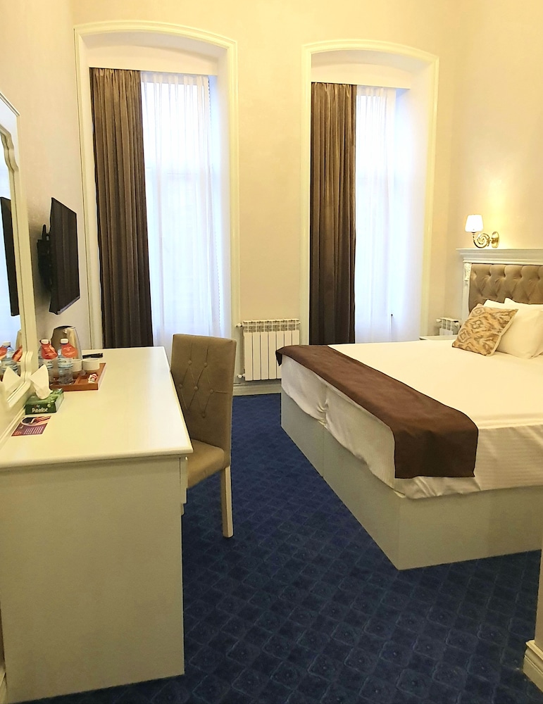 Deluxe Double or Twin Room, City View