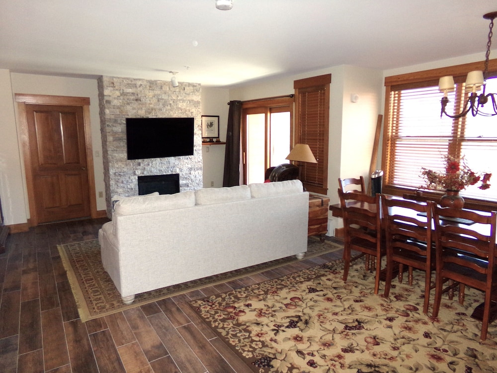 Condo, Multiple Beds (Springs 2 Bed3 Bath plus Murphy SPDW)
