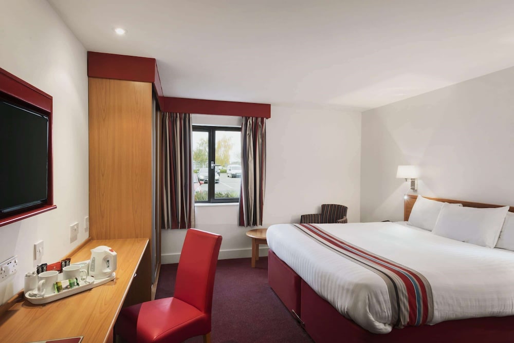 Room, 1 Double Bed, Accessible - Photo 3
