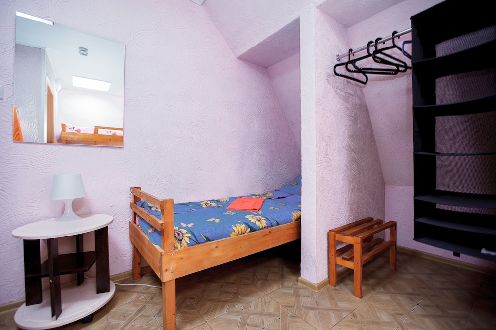 Shared Dormitory, Men Only (Bed In 5-Bed Room) photo 2