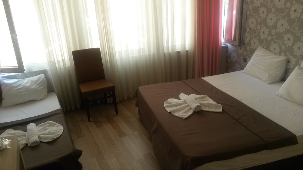 Standard Triple Room photo 3