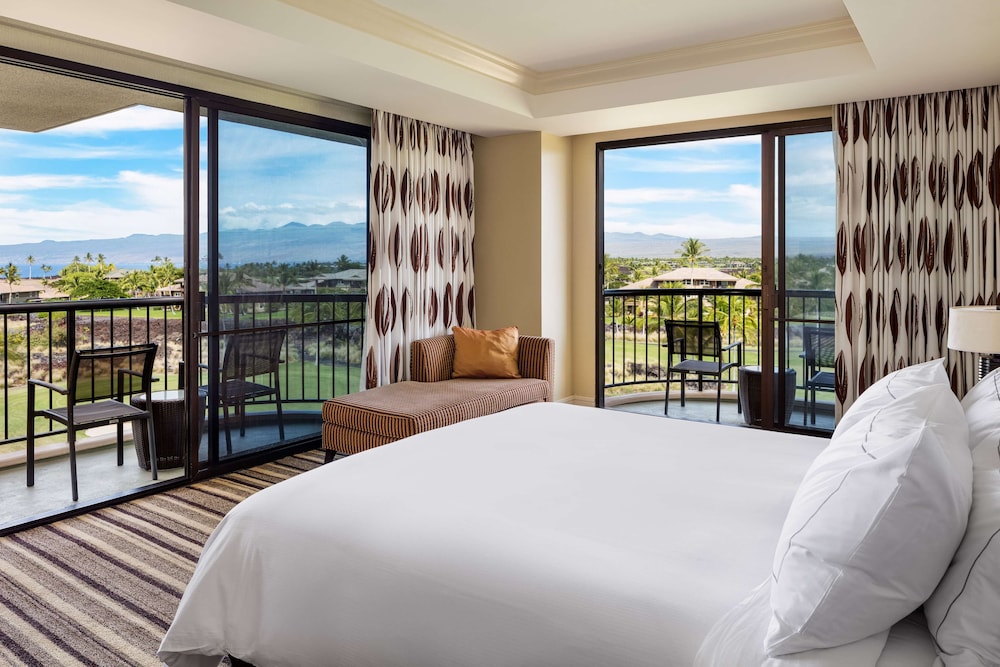 Palace Family Suite, 1 King Bed And 2 Queen Beds, Resort View thumbnail 6