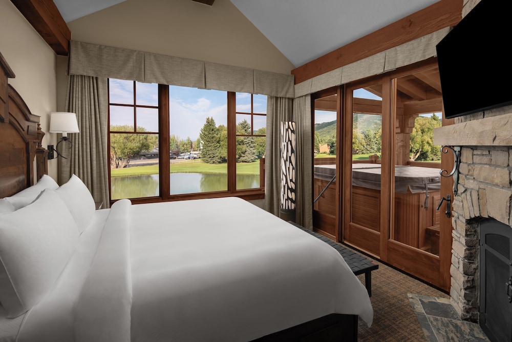 Deluxe Suite, 1 Bedroom - Photo 1