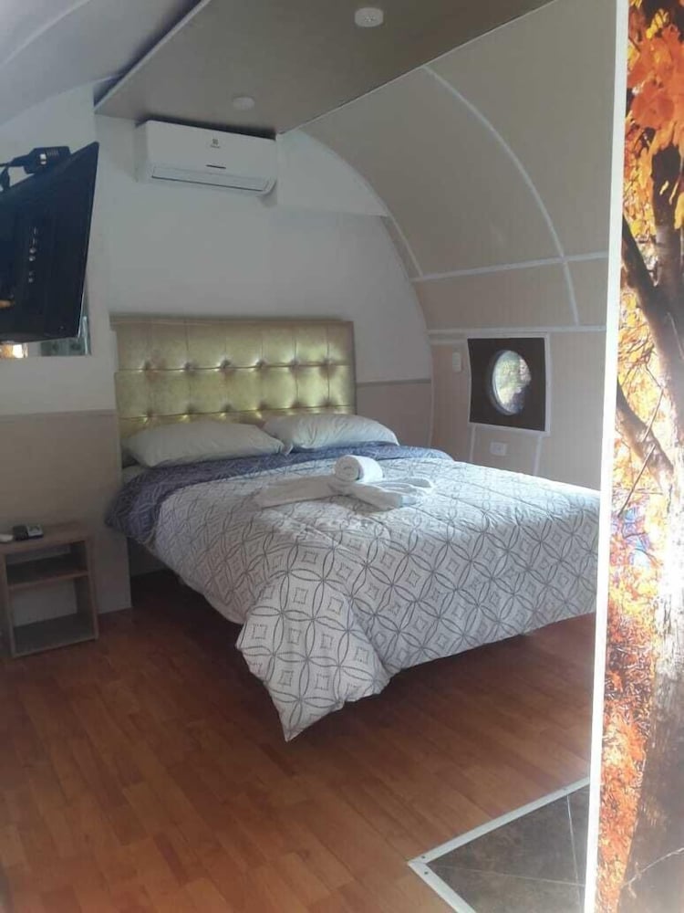 Basic Quadruple Room, Multiple Beds, Mountain View photo 1