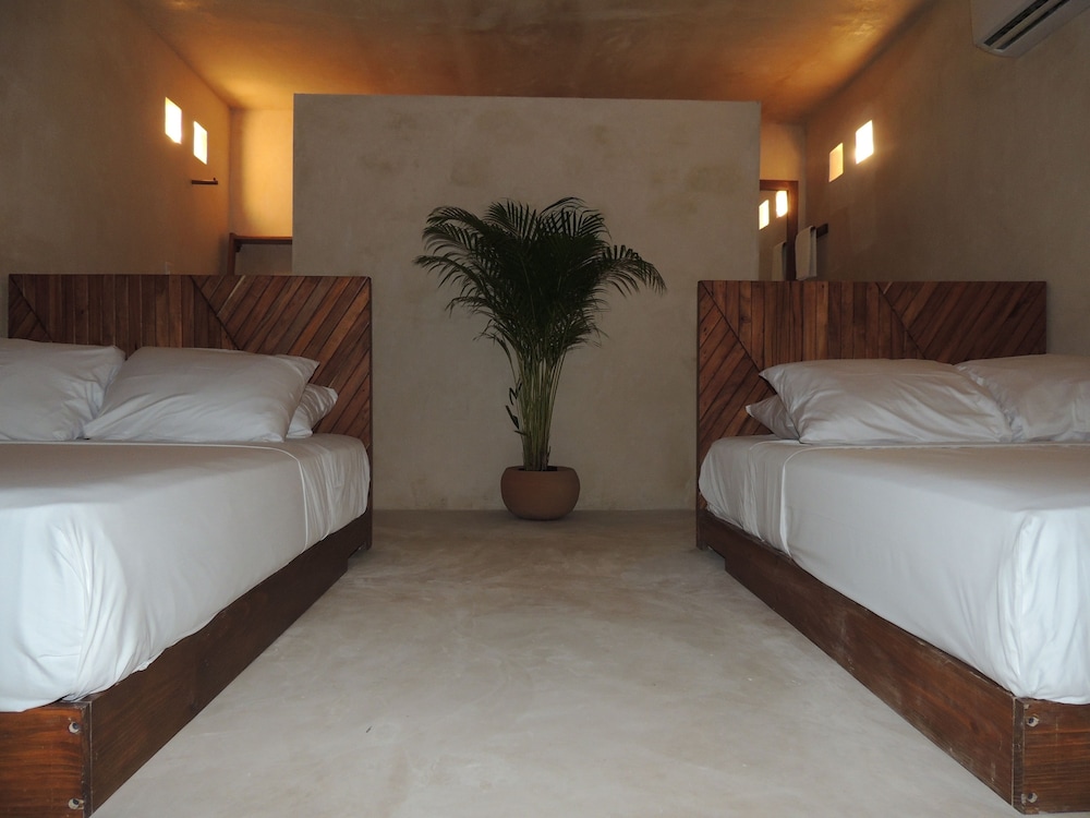 Deluxe Room, 2 Double Beds, Non Smoking photo 3