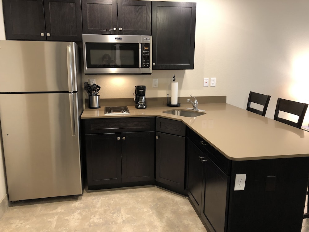 King One-Bedroom Suite photo 2