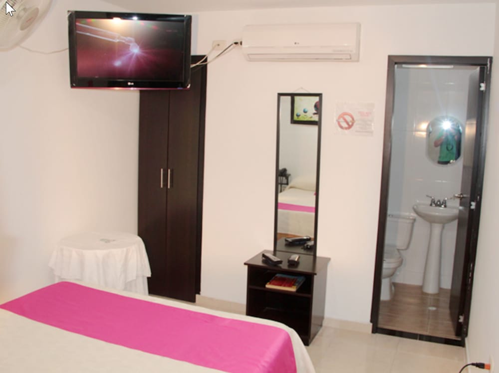 Double Room (Air Conditioner)