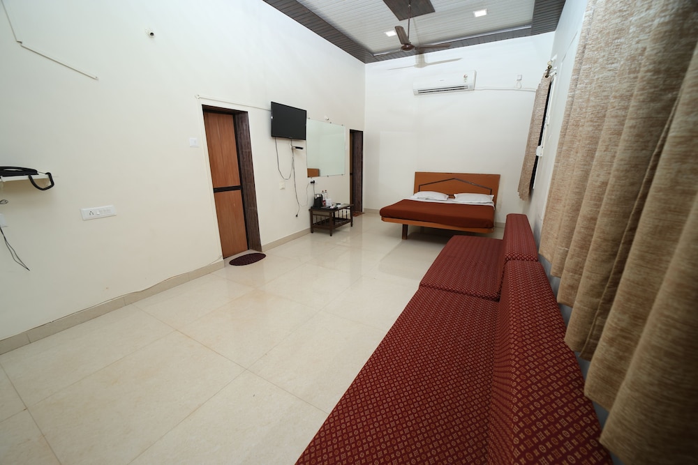 Standard Quadruple Room, 1 King Bed