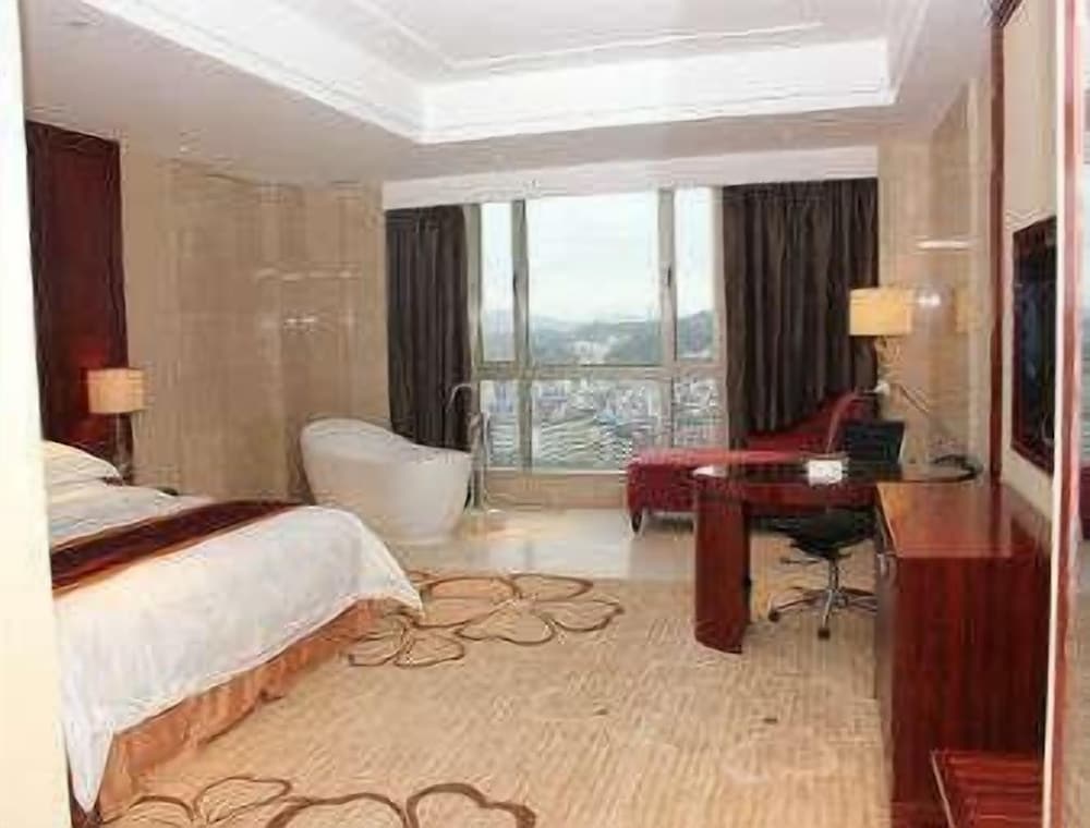 Suite, 1 King Bed (Apartment Suite) photo 1