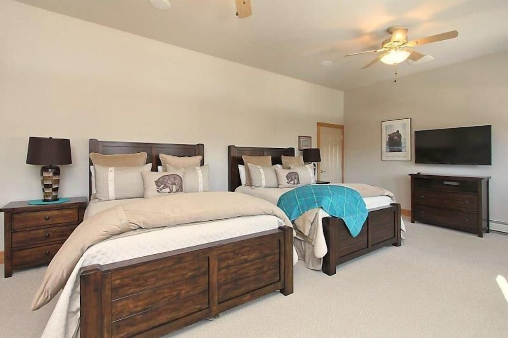 Luxury House, 5 Bedrooms photo 1