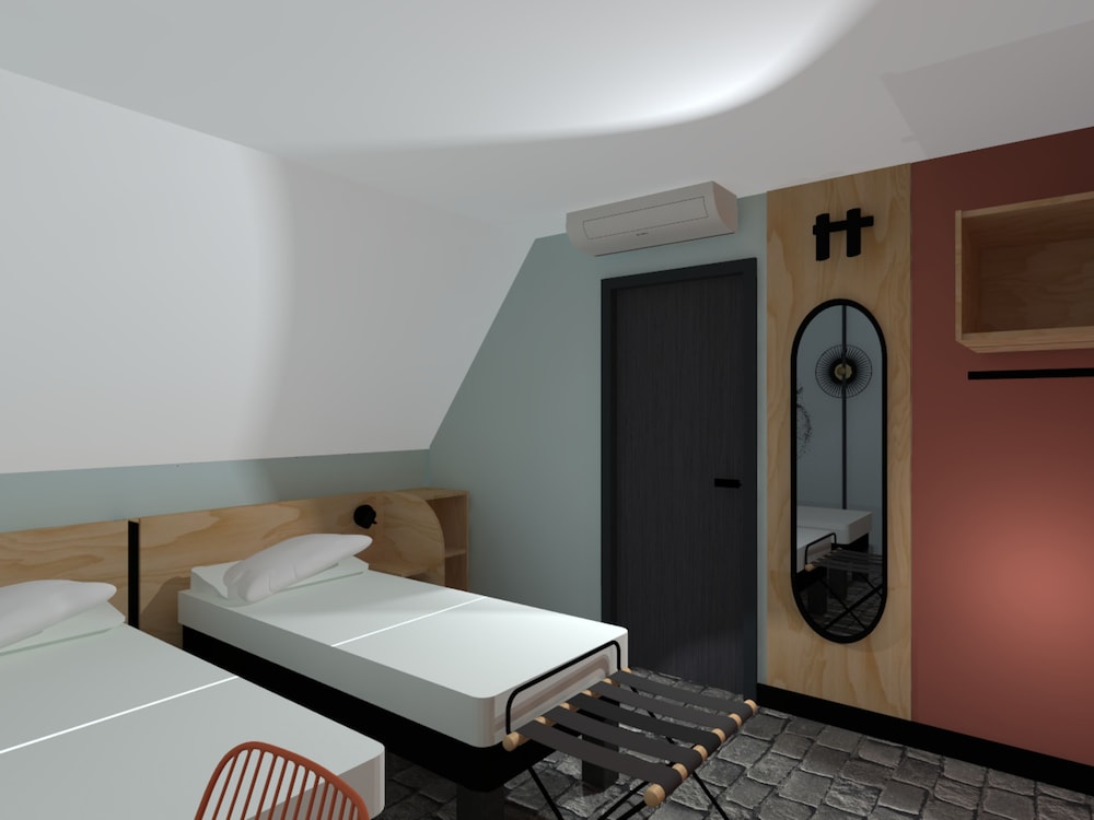 Standard Twin Room