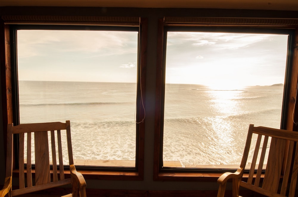 Comfort Cabin, Multiple Beds, Ocean View photo 2