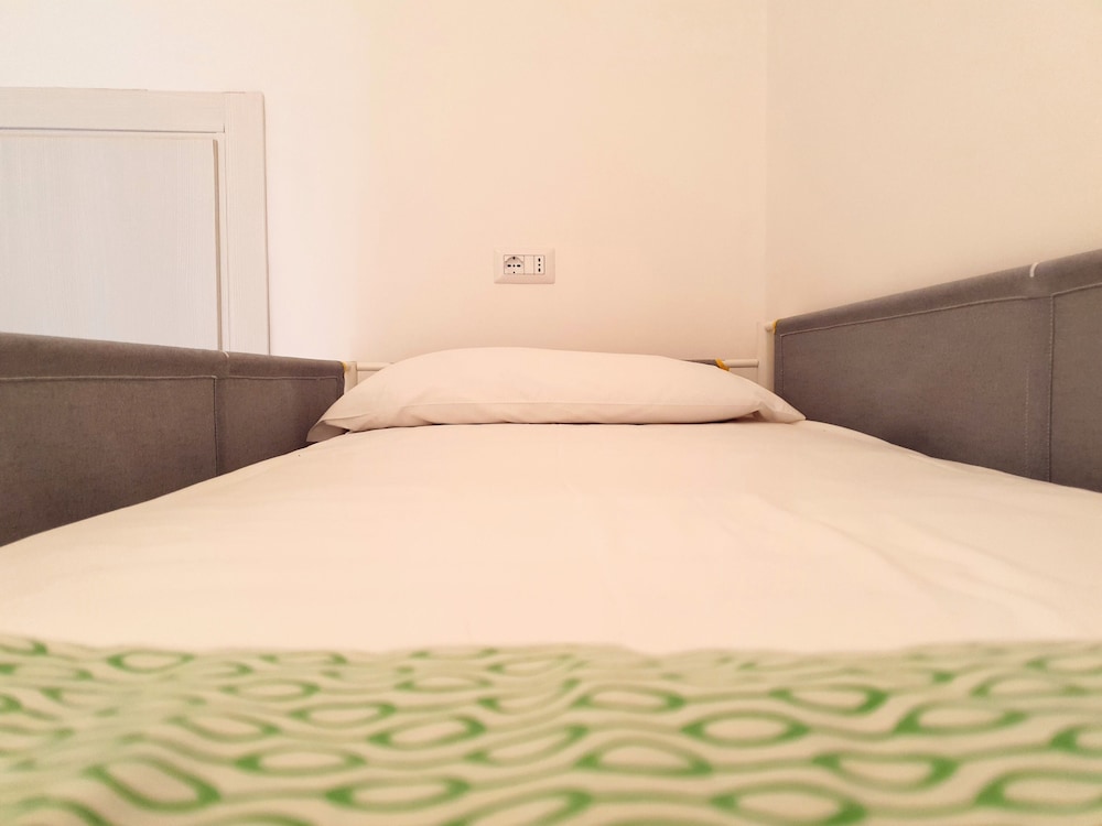 Single Room, Shared Bathroom