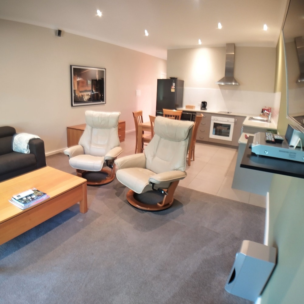 Luxury Apartment, 1 Queen Bed with Sofa bed photo 1