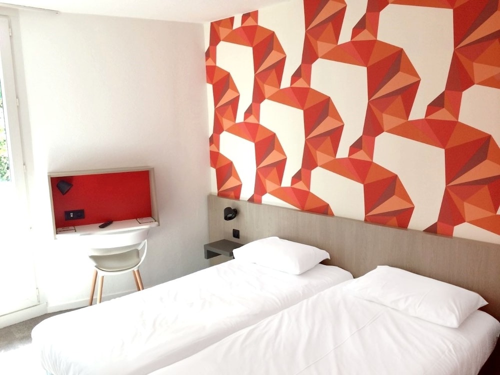Classic Double Room, 1 Queen Bed - Photo 2