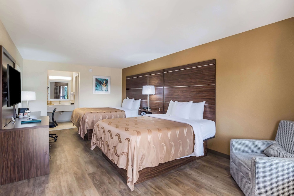 Standard Room, 2 Queen Beds, Non Smoking