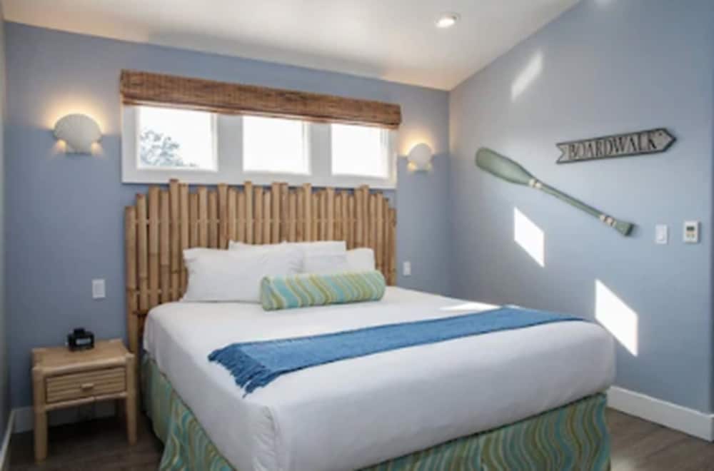 Suite (Beach House)
