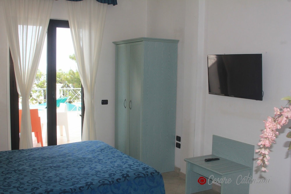 Panoramic Quadruple Room