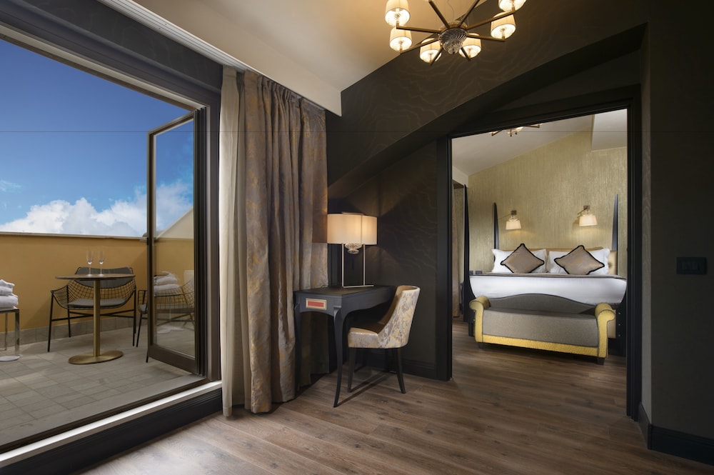 Suite Panoramica con terrazza con vasca idromassaggio
