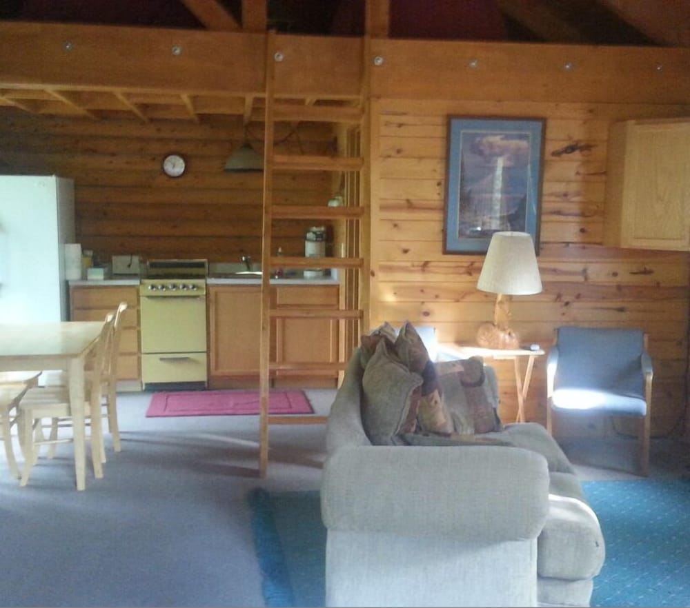 Seldovia Cabin photo 1