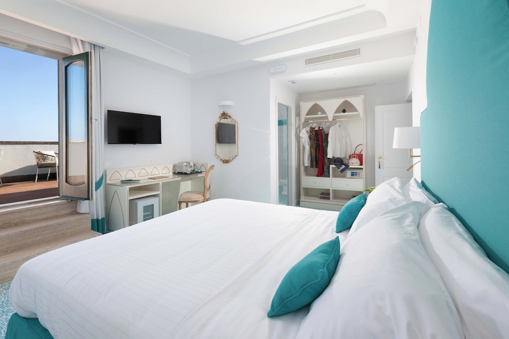 Apartment, 1 Bedroom, Smoking, Pool Access