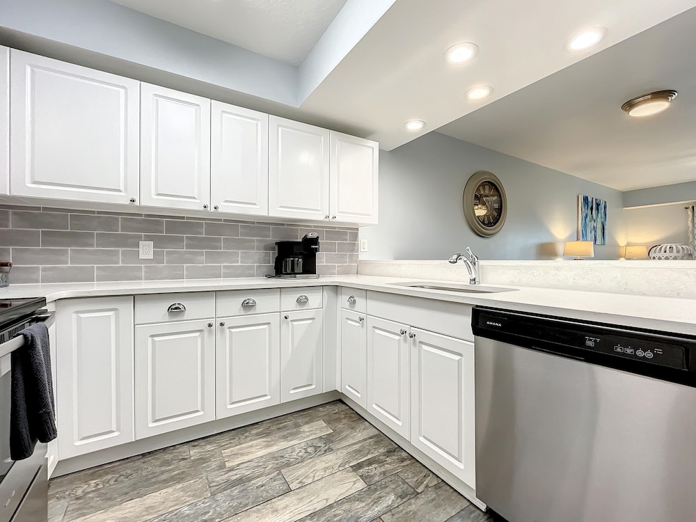 Delightful Modern Coastal Themed 3 2 Condo in Oceanwalk Ow3-303, Bild 30