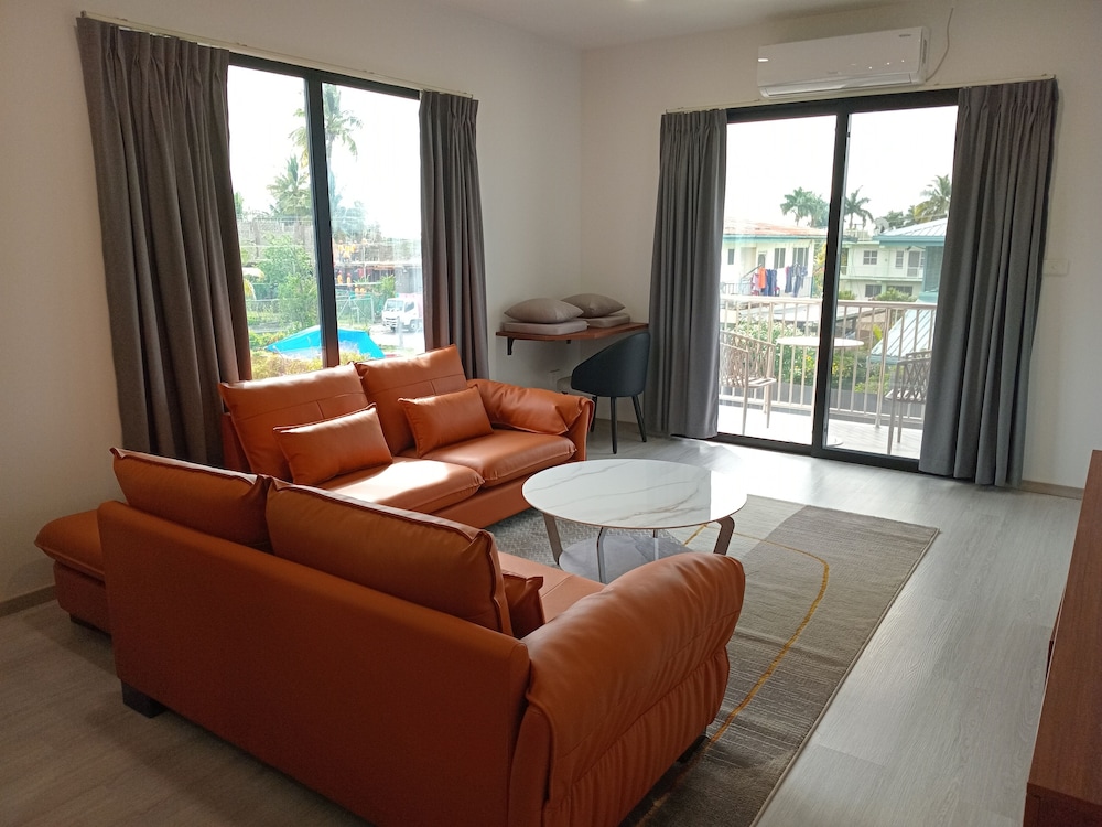 Executive Suite, 1 Bedroom, Balcony, Courtyard View photo 4