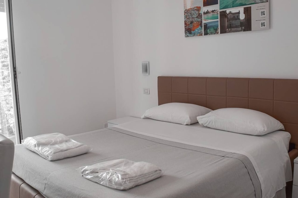 Deluxe Room, Balcony, Sea View photo 1