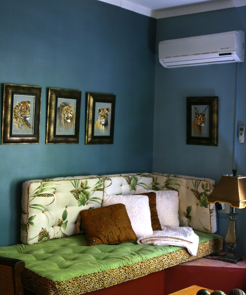 Leopards Cottage (3pax) 1double Orsingle photo 3