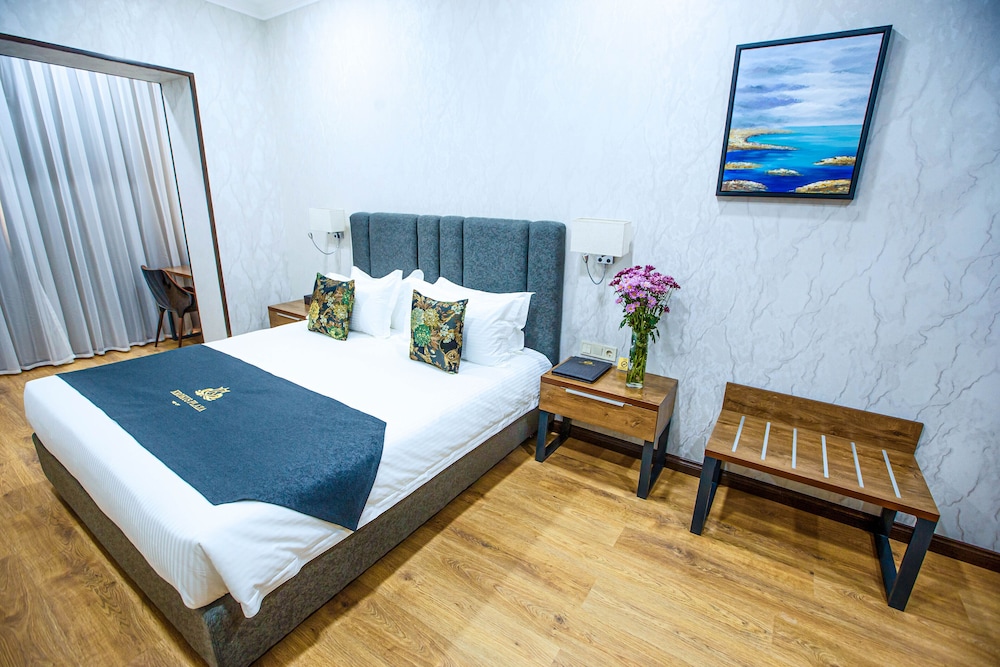 Standard Double Room, 1 Queen Bed photo 2