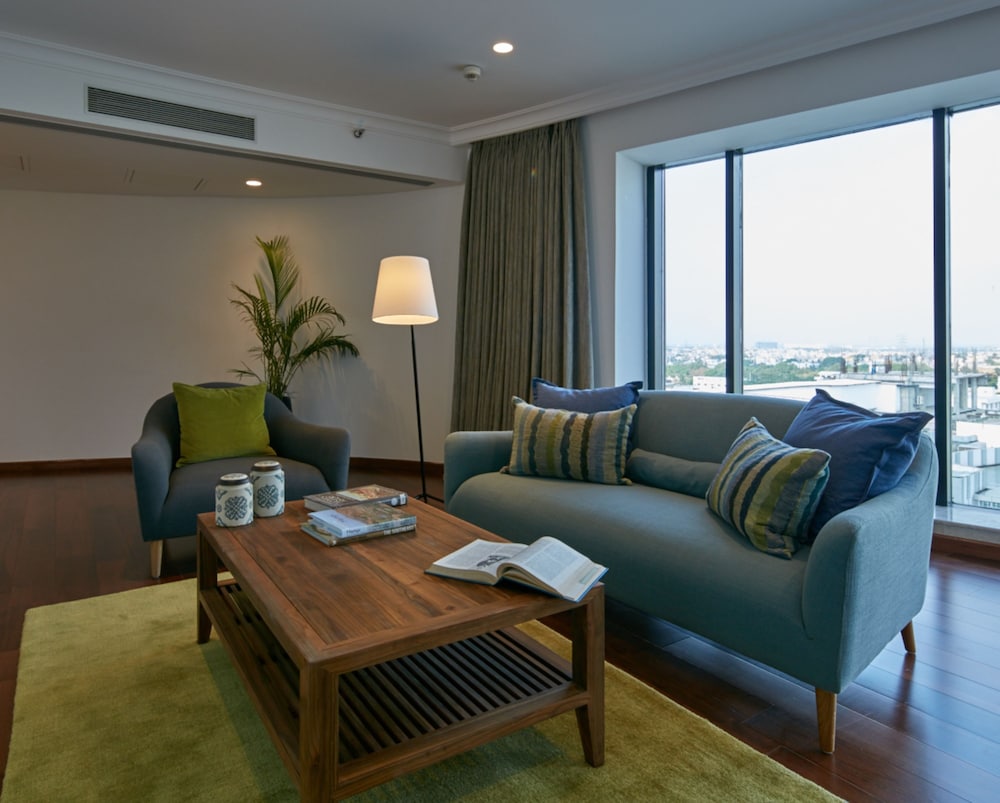 Library Suite photo 3