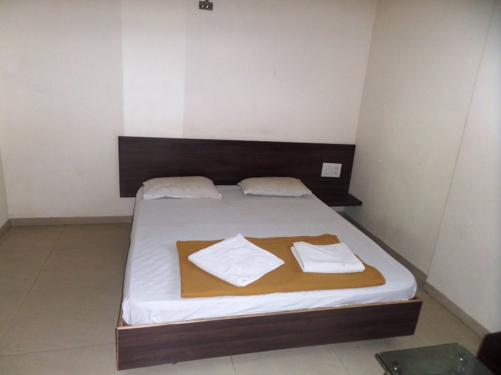 Standard Double Room AC photo 2