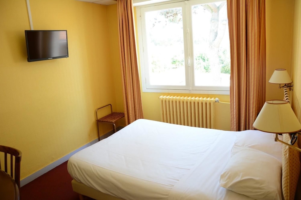 Standard Double Room photo 2