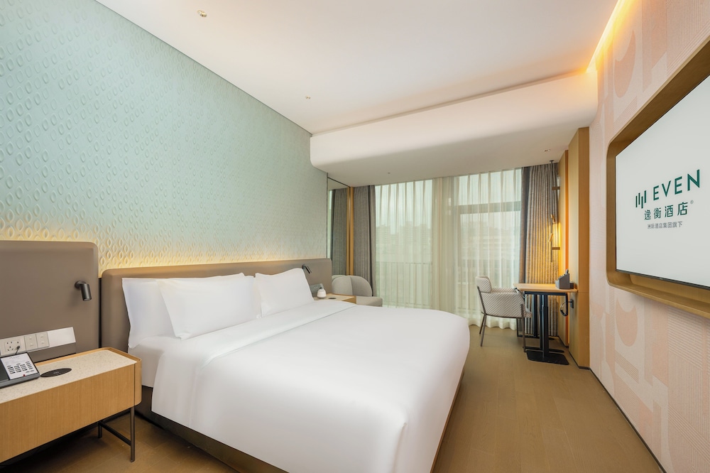 Standard Room, 1 King Bed