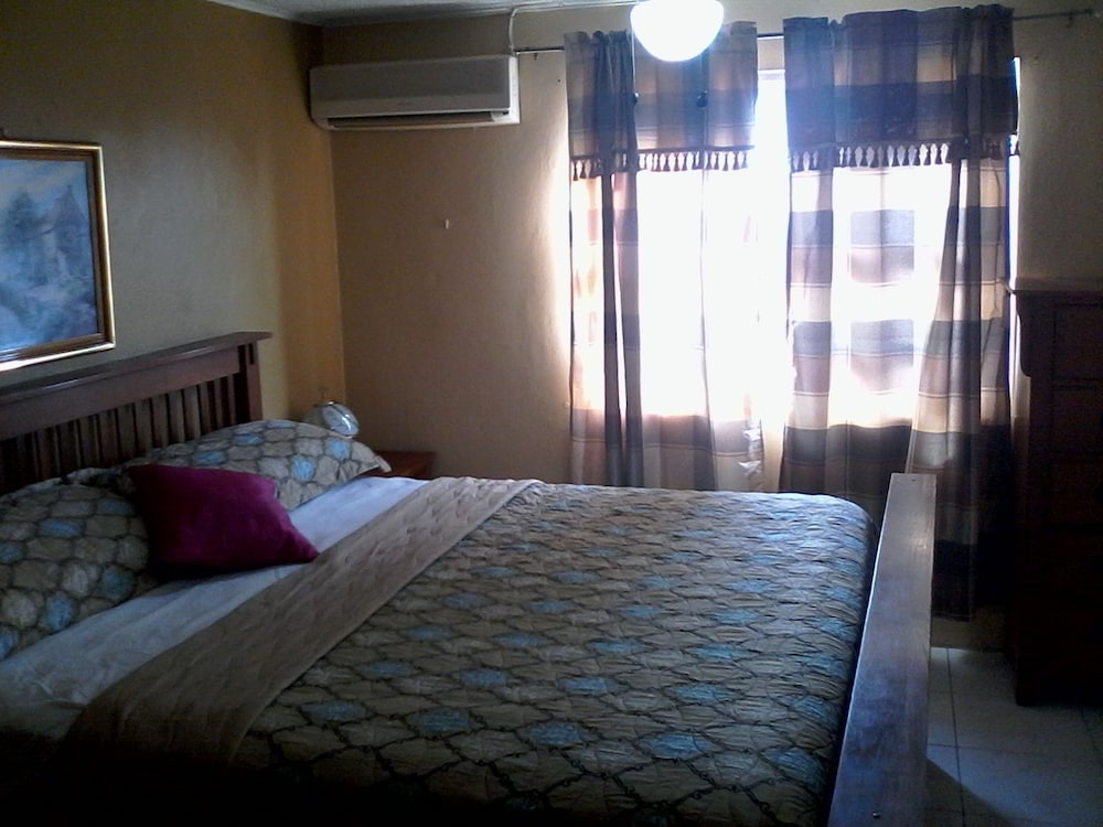 Standard Apartment, 1 Bedroom, Ocean View, Annex Building photo 1