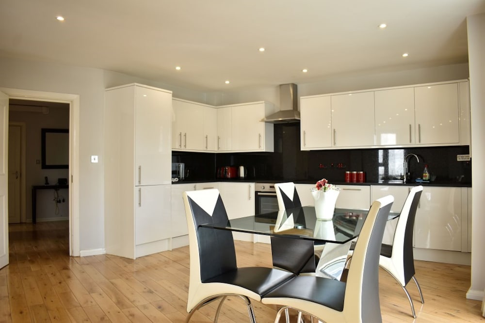 Executive Apartment, 2 Bedrooms (1 Ground Floor - 3 Floor) photo 3