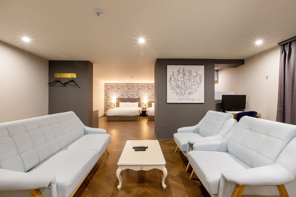 Suite Twin - Photo 23
