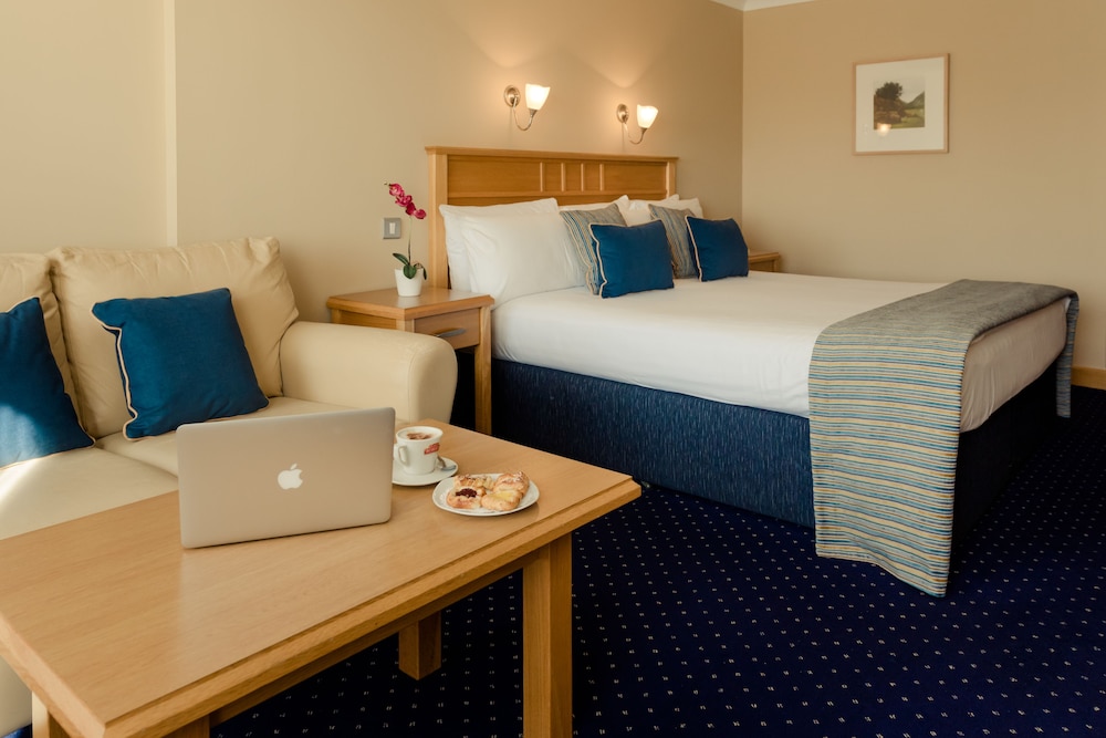 Superior Suite, 1 King Bed - Photo 1