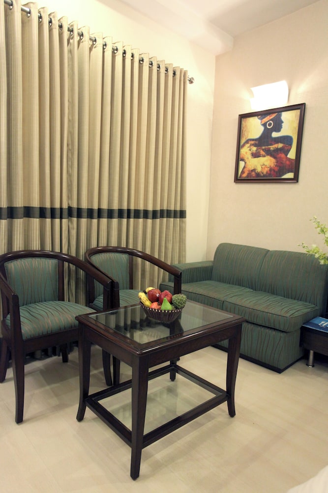 Executive Room - Photo 7