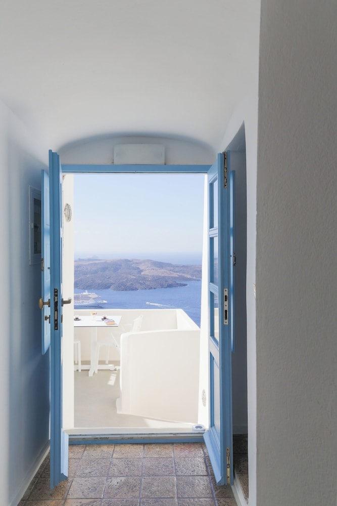 Suite (Caldera View) - Photo 9