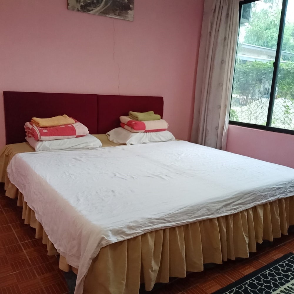 Room, Private Bathroom