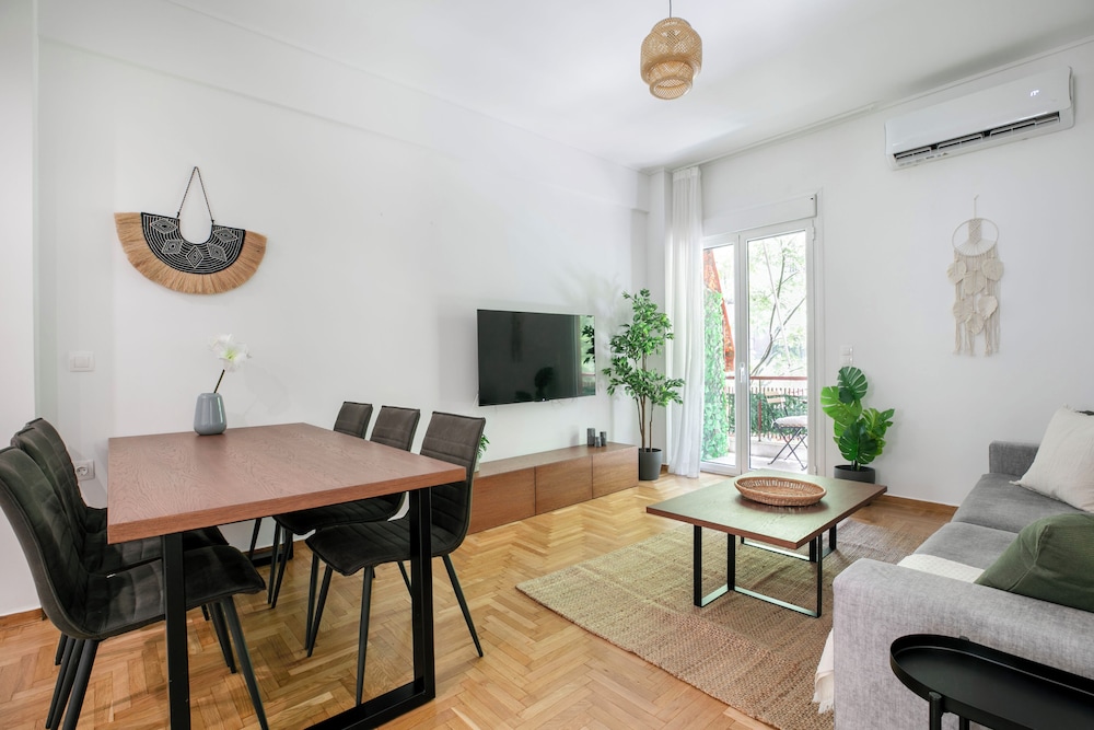 Basic Apartment, 2 Bedrooms, Kitchen, City View