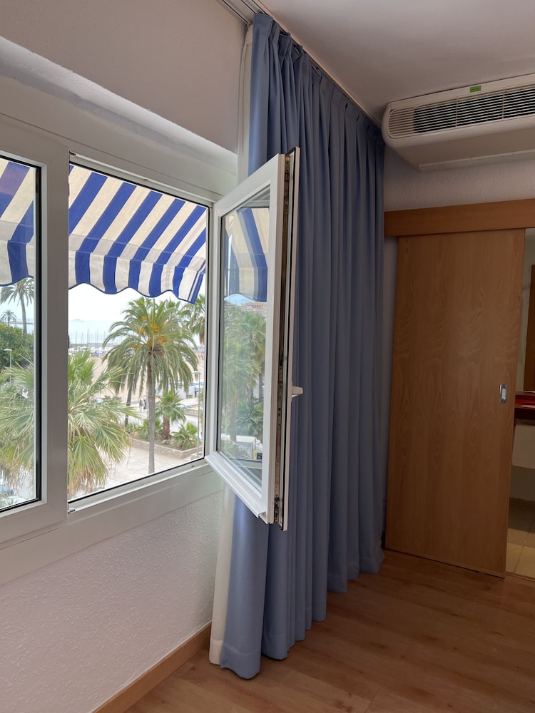 Superior Double or Twin Room photo 3